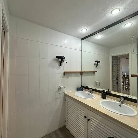 Apto Increible, Acogedor, Luminoso De Ambiente Muy Relajante Con Excelentes Vistas Y Servicios/ Amazing With Sunset Lovely Views Costa Adeje (Tenerife)